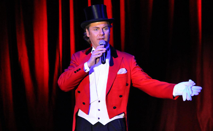 Martijn Martell als uw Spreekstalmeester voor het Circus