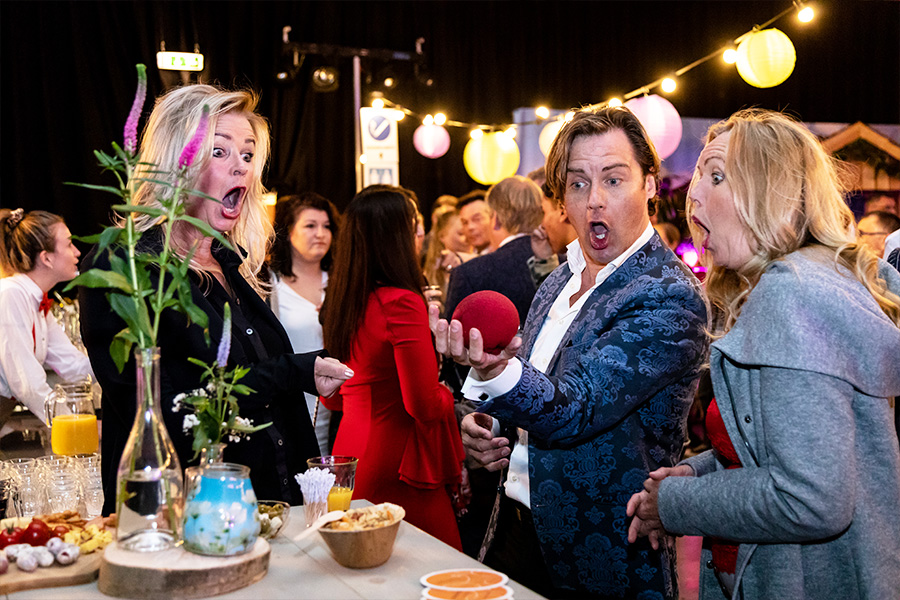 Goochelaar voor Bedrijfsfeest of Evenement Boeken